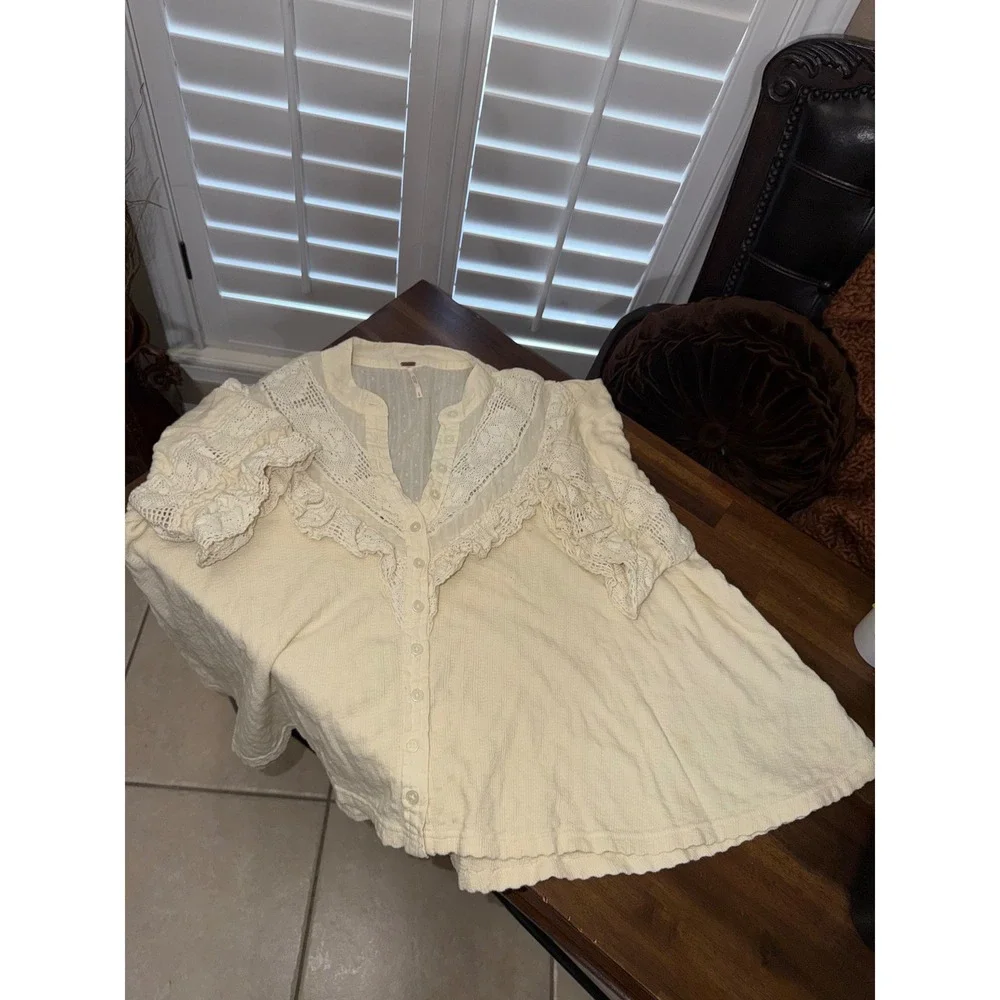 Free People Ivory Crochet Lace Ruffle‎ Button Front Boho Blouse Top Small